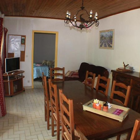 Вилла Les Ecureuils Saint-Priest  Экстерьер фото